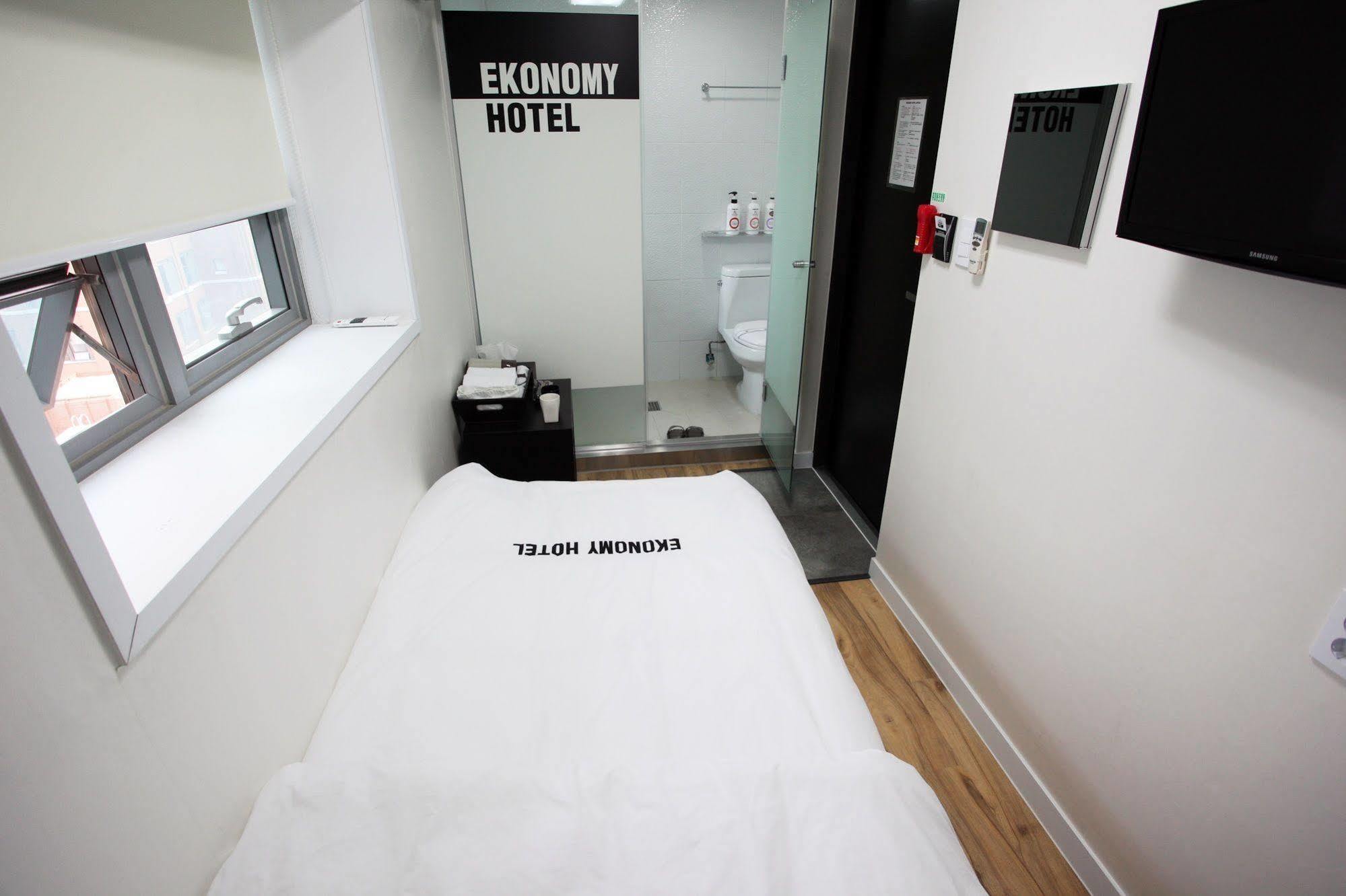Ekonomy Hotel Myeongdong Central Szöul Kültér fotó