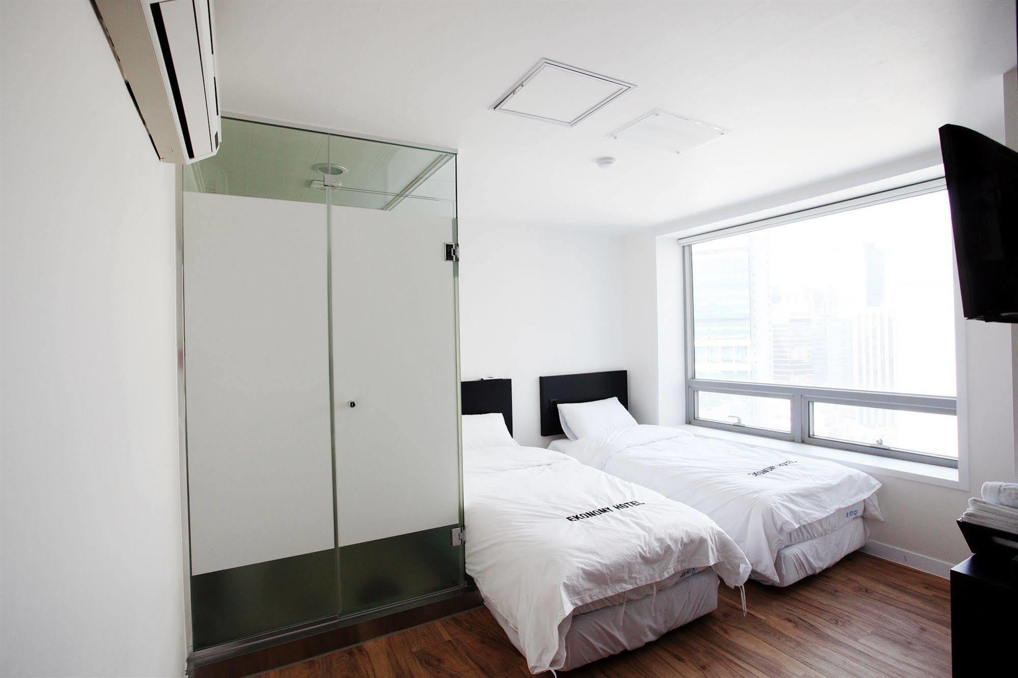 Ekonomy Hotel Myeongdong Central Szöul Kültér fotó