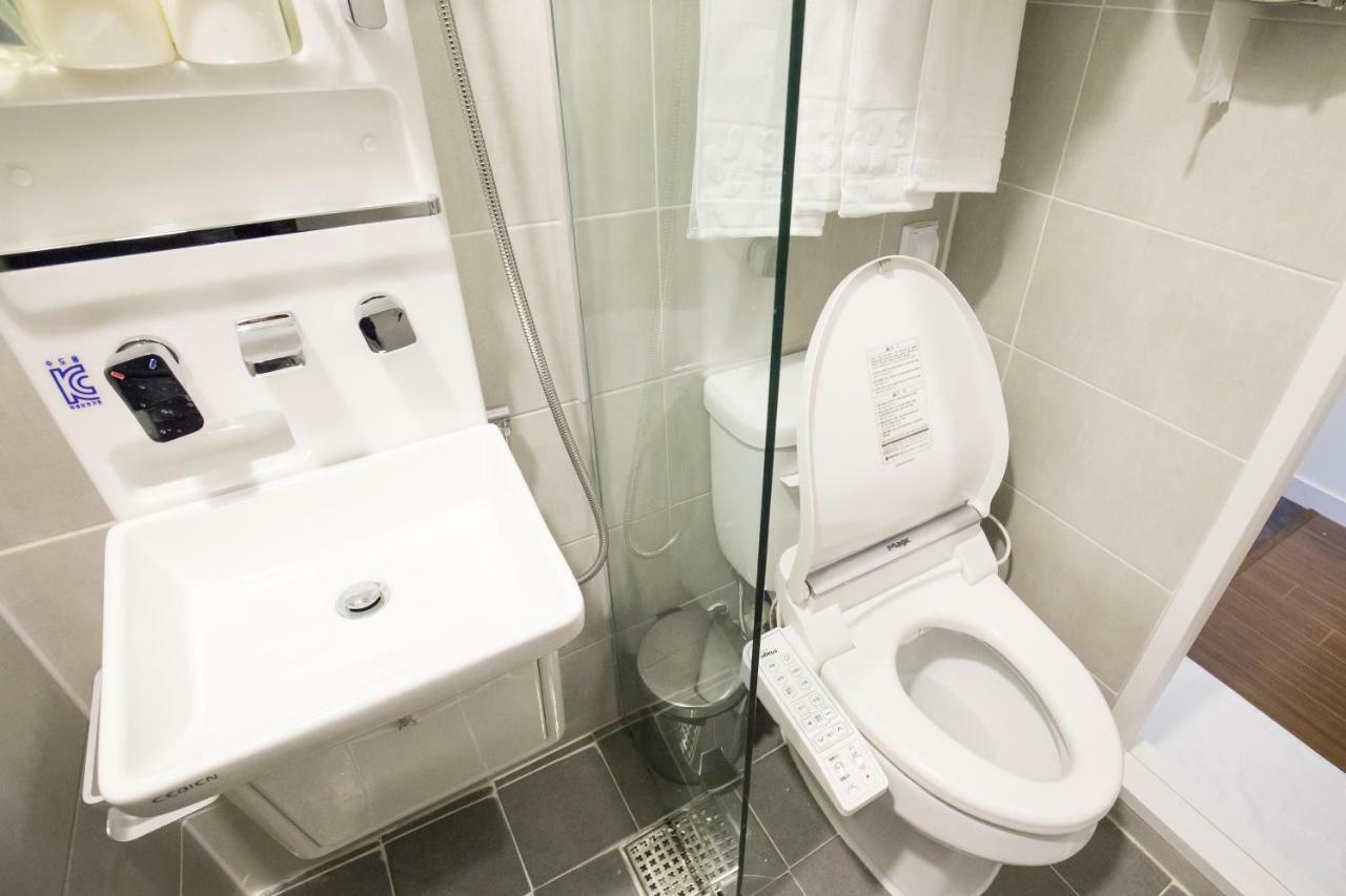 Ekonomy Hotel Myeongdong Central Szöul Kültér fotó